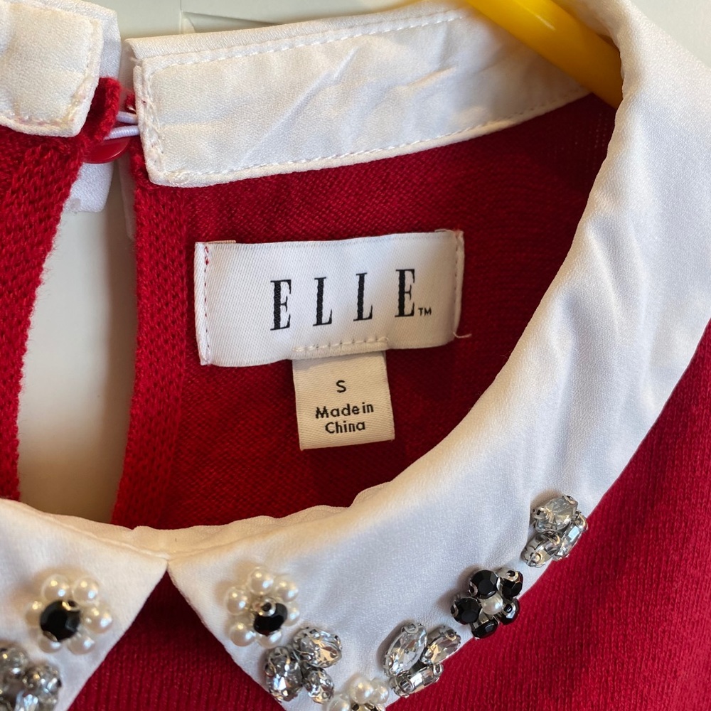 Red blouse - Picture 3 of 3